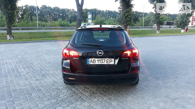 Універсал Opel Astra 2011 в Вінниці