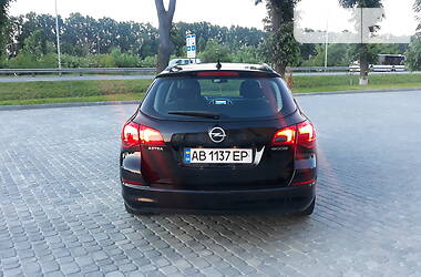 Універсал Opel Astra 2011 в 