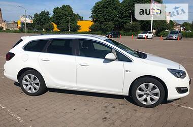 Универсал Opel Astra 2014 в Житомире