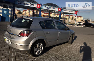 Хетчбек Opel Astra 2008 в 