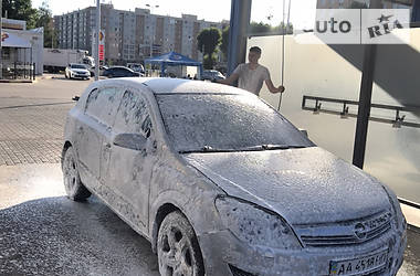 Хетчбек Opel Astra 2008 в 