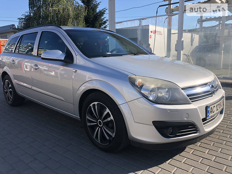 Універсал Opel Astra 2006 в Луцьку