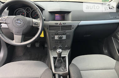 Універсал Opel Astra 2005 в 