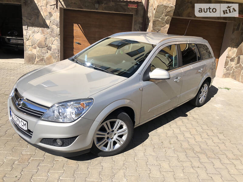 Универсал Opel Astra 2009 в Черновцах