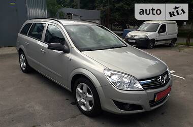 Универсал Opel Astra 2008 в Луцке