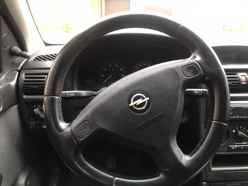 Седан Opel Astra 2006 в Хмельницькому