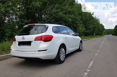 Універсал Opel Astra 2011 в 