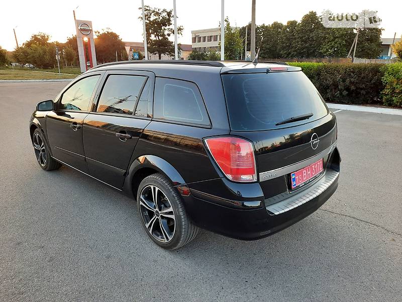 Універсал Opel Astra 2006 в Полтаві