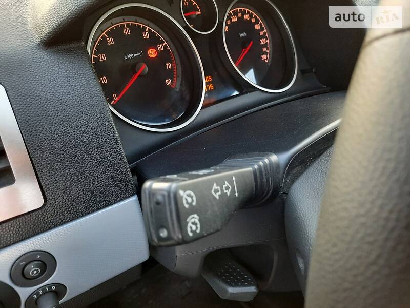 Універсал Opel Astra 2006 в Полтаві