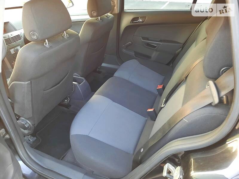 Універсал Opel Astra 2006 в Полтаві