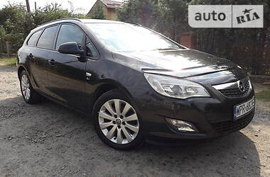 Универсал Opel Astra 2012 в Луцке