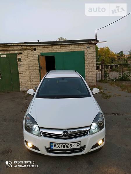 Универсал Opel Astra 2010 в Харькове