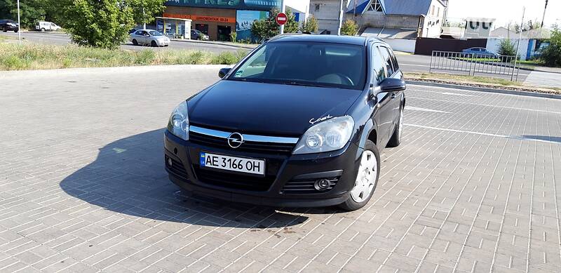 Універсал Opel Astra 2007 в Дніпрі