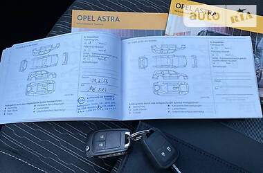 Седан Opel Astra 2013 в Луцке