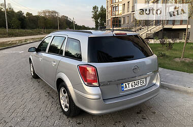 Универсал Opel Astra 2006 в Ивано-Франковске