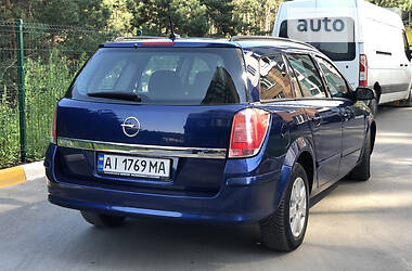 Универсал Opel Astra 2005 в Ирпене