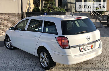 Універсал Opel Astra 2009 в Івано-Франківську