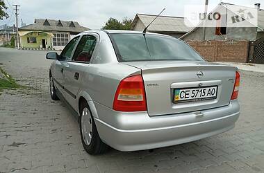 Седан Opel Astra 2002 в Черновцах