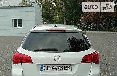 Универсал Opel Astra 2013 в Черновцах