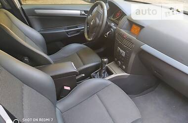 Универсал Opel Astra 2006 в Волновахе