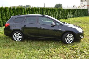 Универсал Opel Astra 2012 в Черновцах