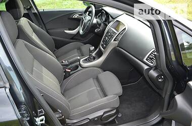 Универсал Opel Astra 2012 в Черновцах