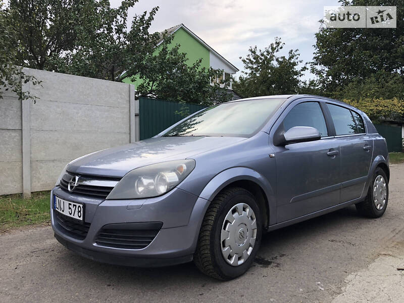 Хэтчбек Opel Astra 2005 в Ватутино