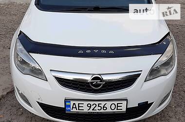 Универсал Opel Astra 2012 в Кривом Роге