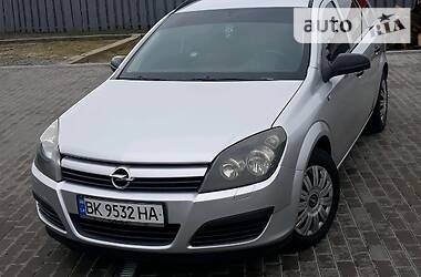 Універсал Opel Astra 2005 в Рівному