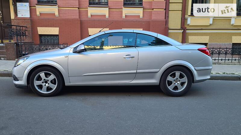 Кабриолет Opel Astra 2008 в Киеве