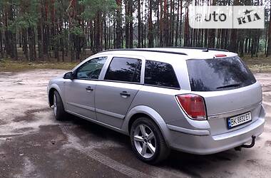 Универсал Opel Astra 2005 в Рокитном