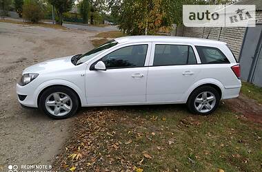 Универсал Opel Astra 2010 в Харькове