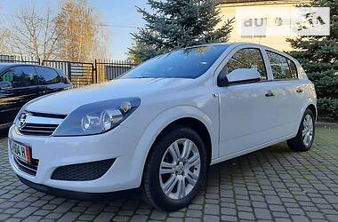 Хэтчбек Opel Astra 2009 в Сваляве