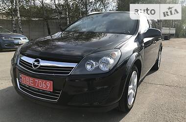 Универсал Opel Astra 2010 в Житомире