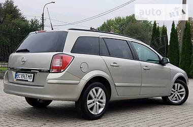 Універсал Opel Astra 2008 в Самборі