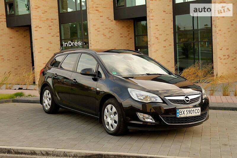 Opel Astra 2011