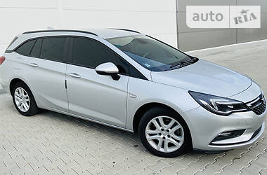 Универсал Opel Astra 2016 в Киеве