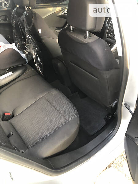 Универсал Opel Astra 2013 в Тячеве