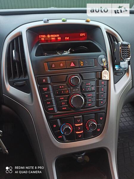 Універсал Opel Astra 2012 в Стрию