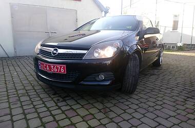 Купе Opel Astra 2008 в Луцке
