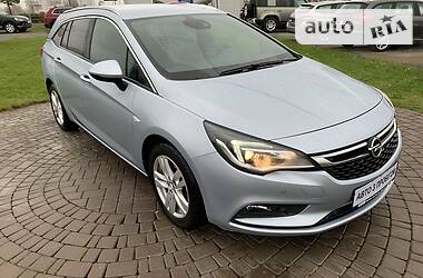 Универсал Opel Astra 2017 в Киеве