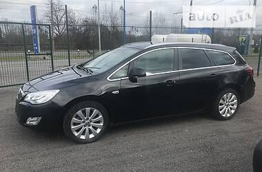 Универсал Opel Astra 2011 в Луцке