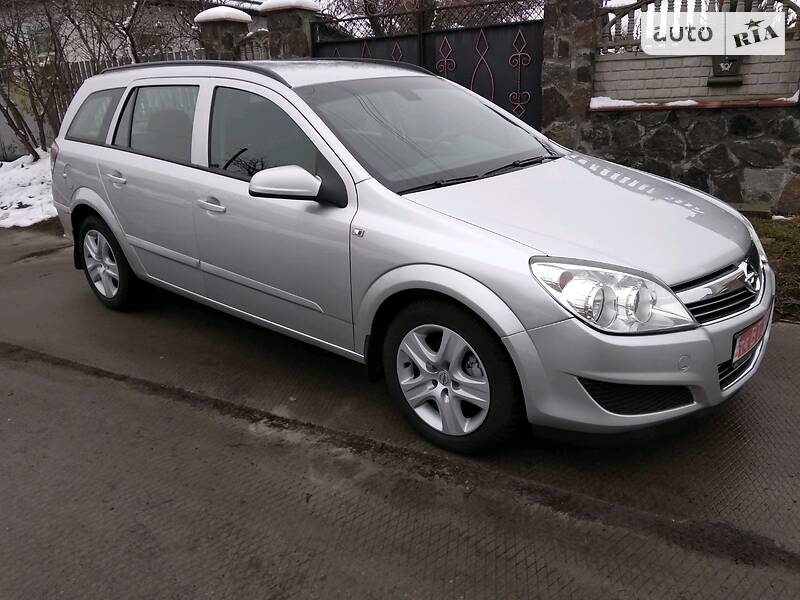 Универсал Opel Astra 2008 в Черкассах