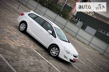 Универсал Opel Astra 2012 в Луцке