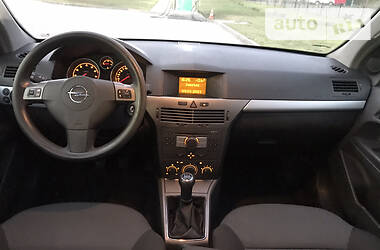 Універсал Opel Astra 2004 в Києві