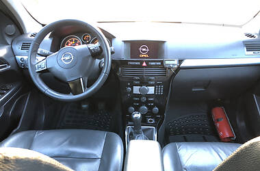 Универсал Opel Astra 2010 в Снятине