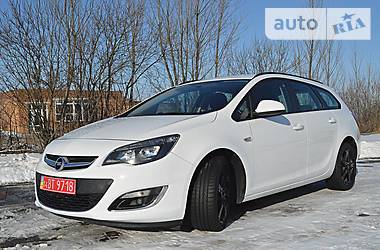 Универсал Opel Astra 2013 в Нововолынске