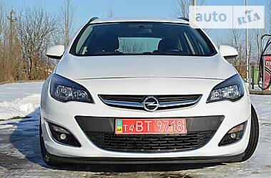 Универсал Opel Astra 2013 в Нововолынске