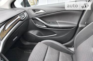 Универсал Opel Astra 2016 в Дрогобыче