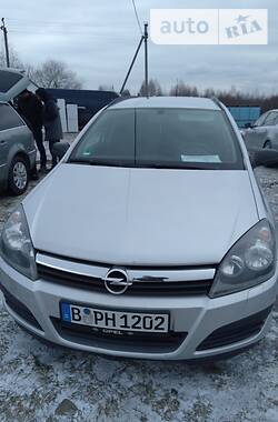 Универсал Opel Astra 2005 в Гусятине